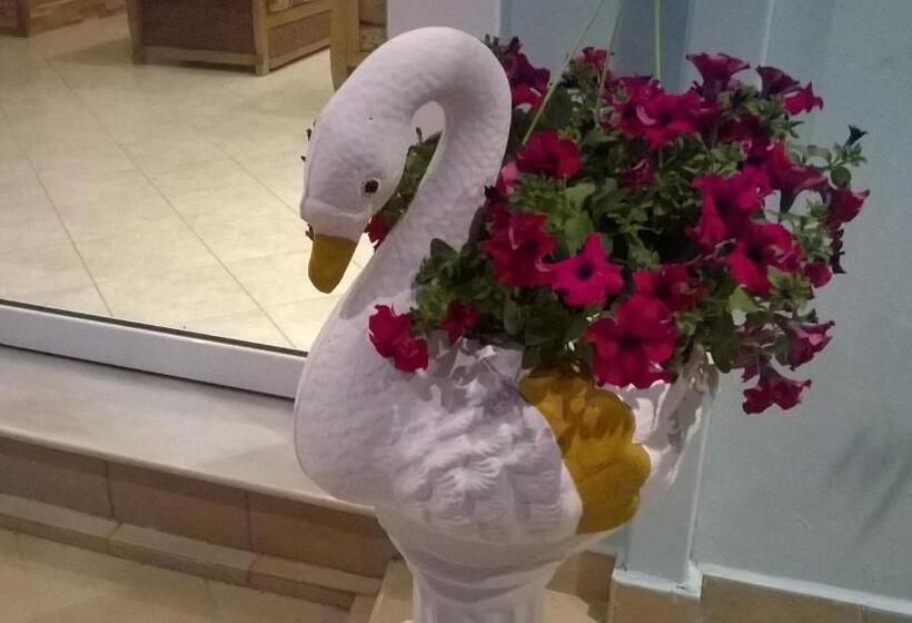 Семейный Номер, Spiros