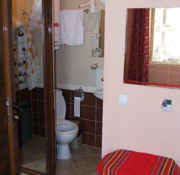 스탠다드 스튜디오, Varnaflats Guest Rooms