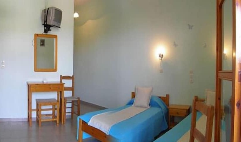 Economy Triple Room, Pension Anna