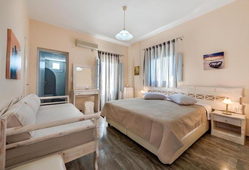 Standard Triple Room, Villa Aegeon