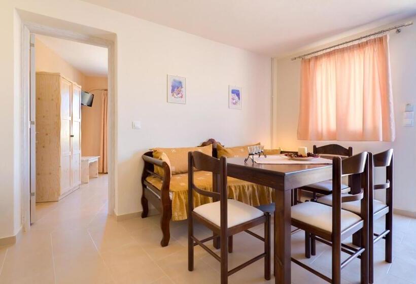 Suite with Hot Tub, Villa Aegeon