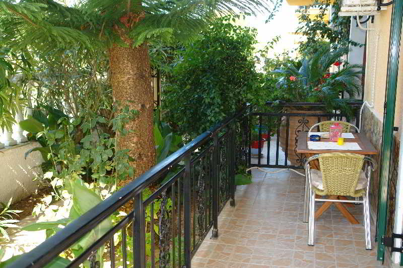 Студия Стандарт, Villa Nefeli