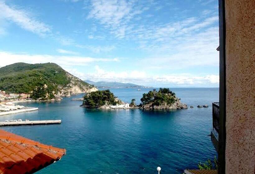 חדר סטנדרט עם מרפסת, Avra