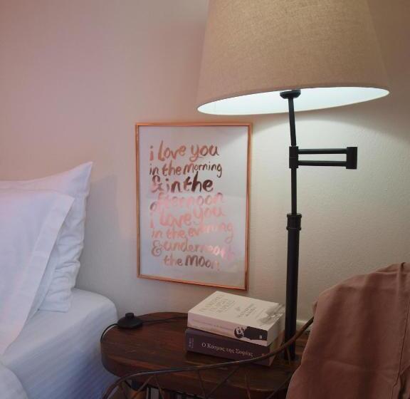 חדר קלאסי, Avra