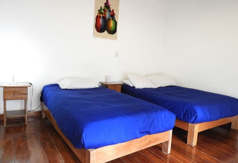 اتاق خانوادگی, Picaflor Tambo Guest House
