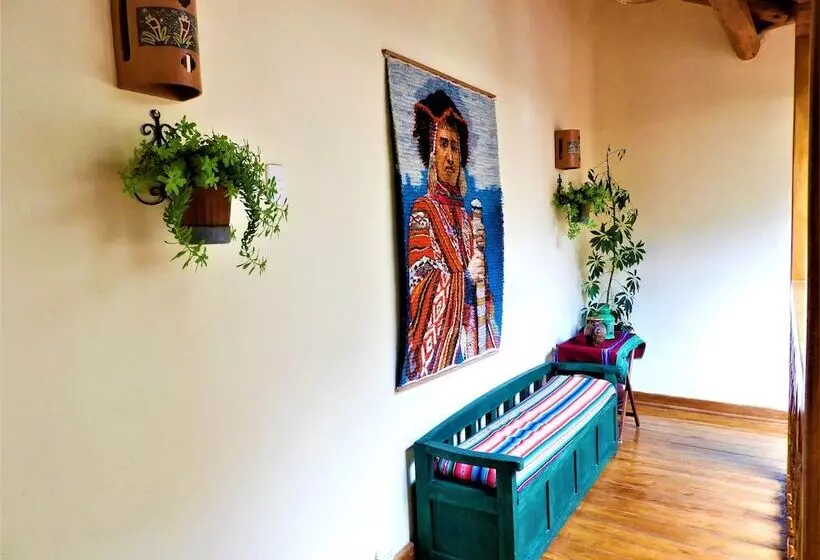 Perhehuone, Picaflor Tambo Guest House