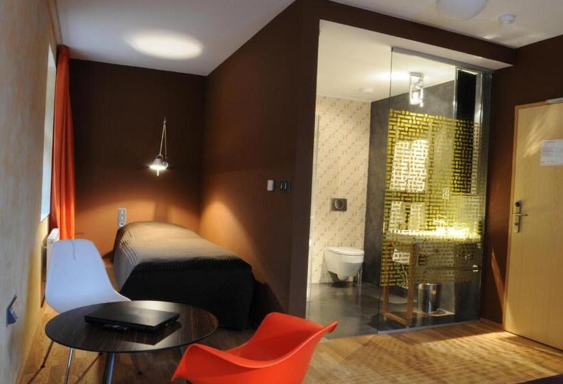 Номер Стандарт Трехместный, Kokořín