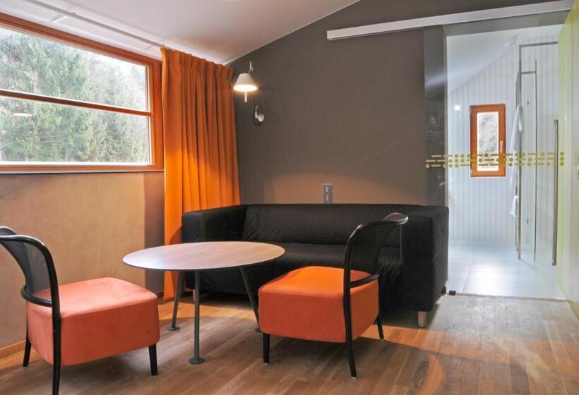 Номер Deluxe, Kokořín