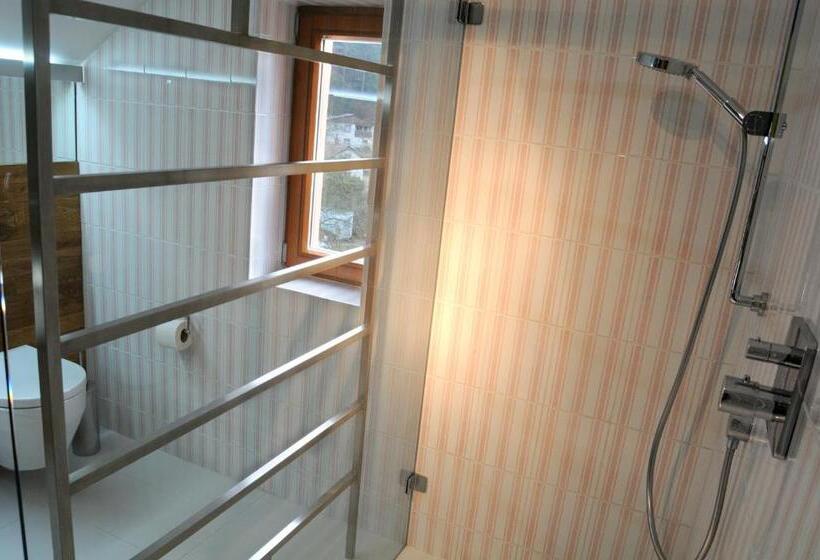 Номер Deluxe, Kokořín