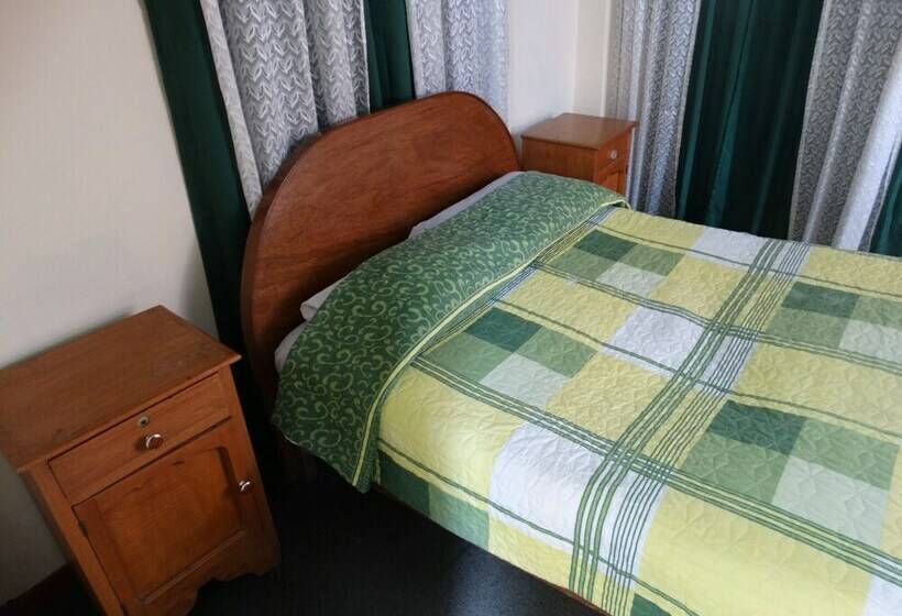 اتاق استاندارد یک نفره, Manco Capac