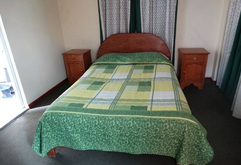 اتاق استاندارد یک نفره, Manco Capac