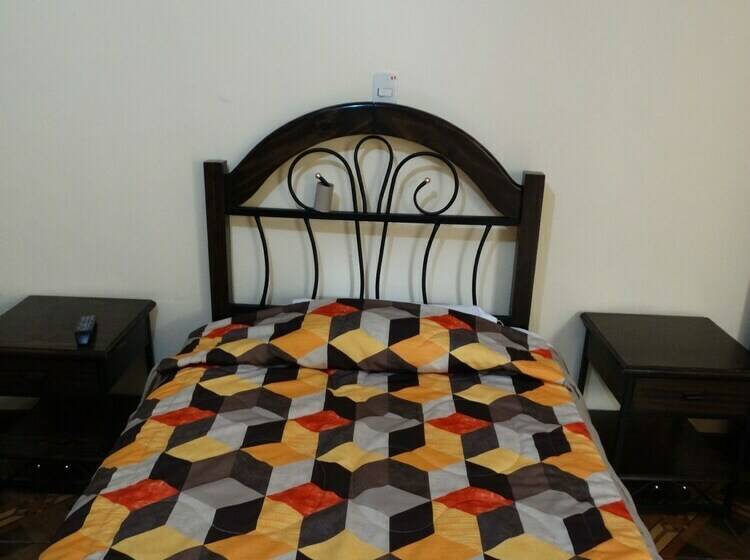 اتاق استاندارد یک نفره, Manco Capac