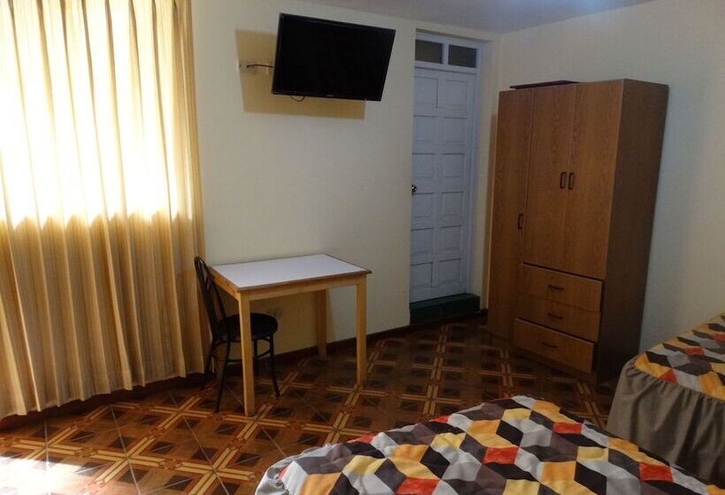 اتاق استاندارد سه نفره, Manco Capac