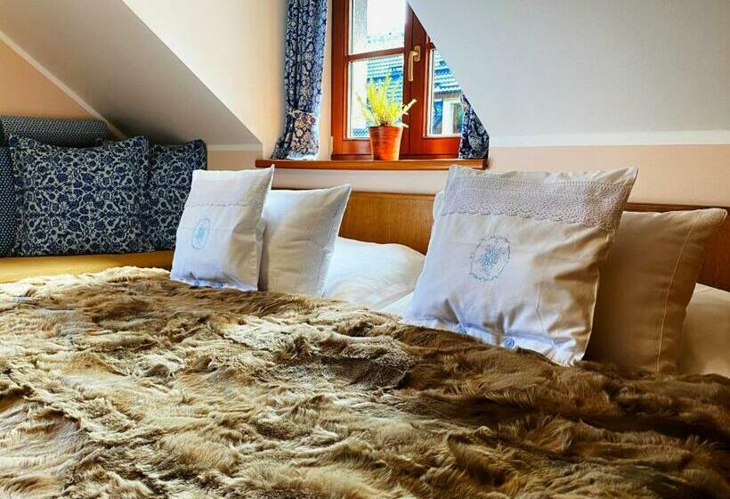 Suite Pezsgőfürdővel, Na Dolině