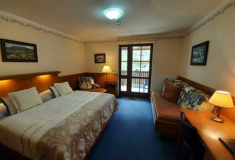 Standard Szoba, Na Dolině