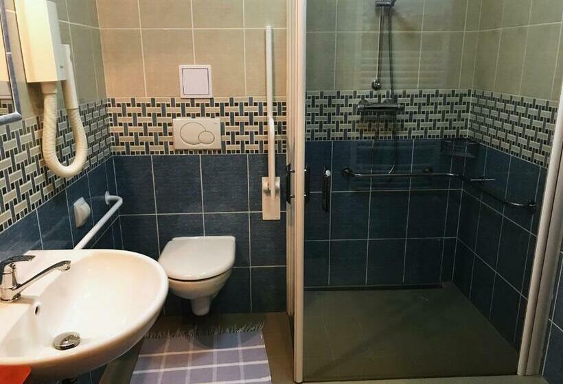 Standard Szoba, Na Dolině