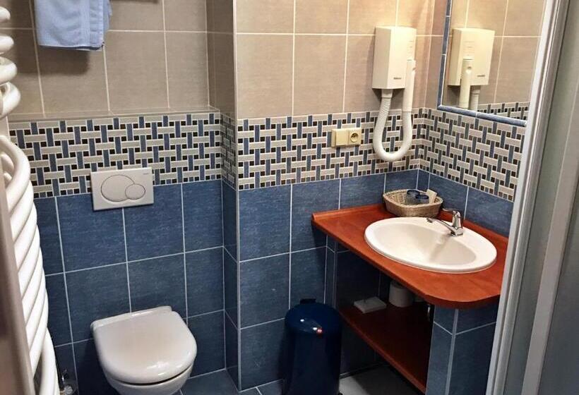 Standard Szoba Erkéllyel, Na Dolině