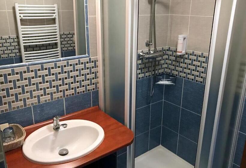 Standard Szoba Erkéllyel, Na Dolině