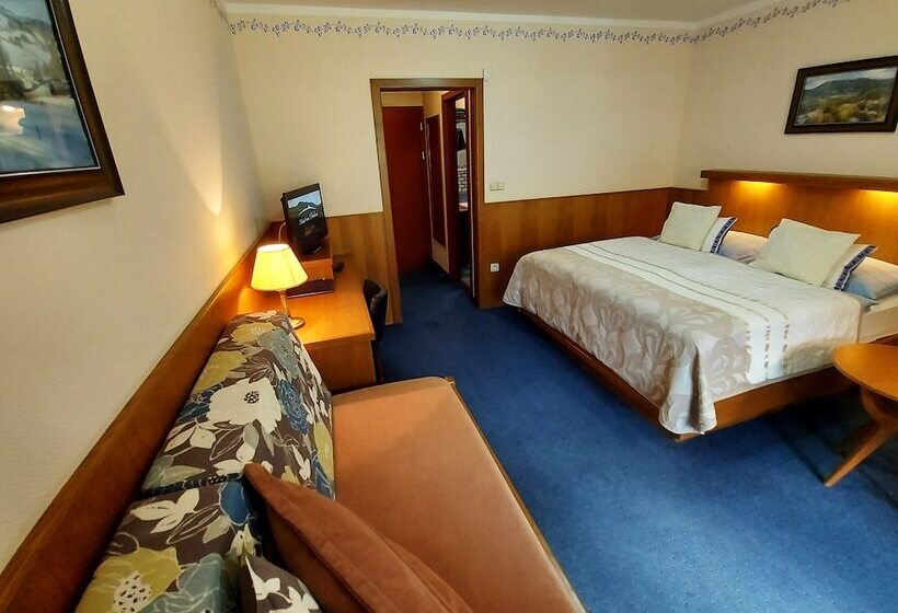 Superior Szoba, Na Dolině