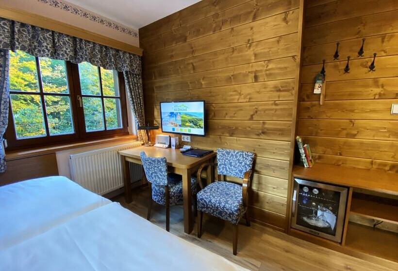 Comfort Szoba, Na Dolině