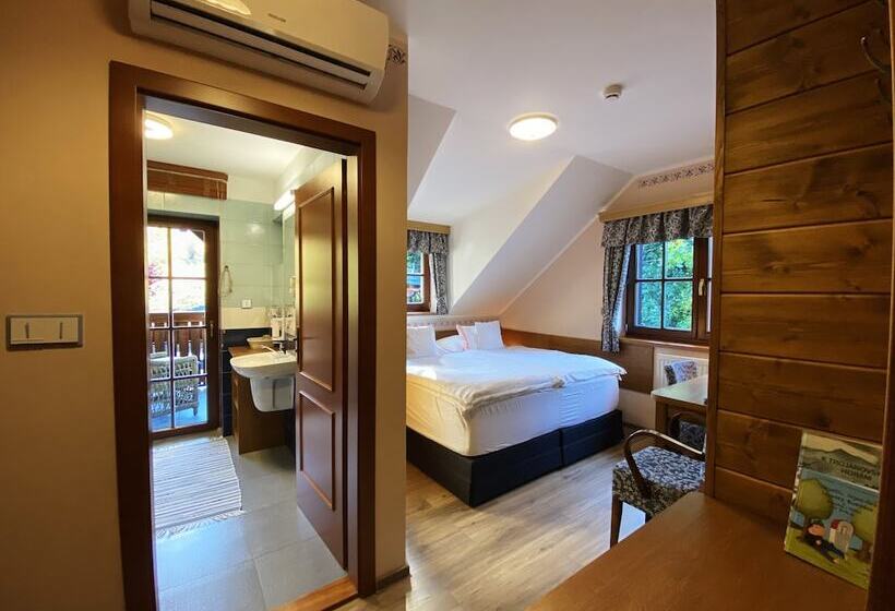 Comfort Szoba, Na Dolině