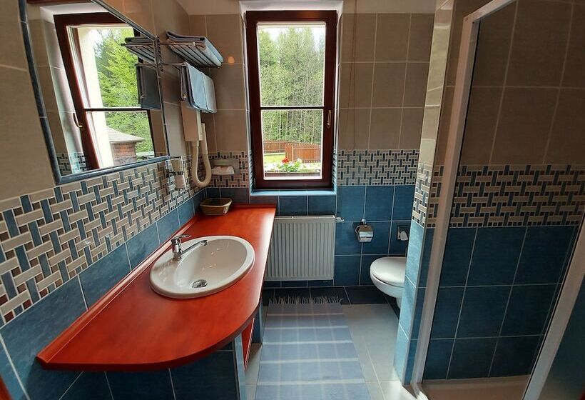 Standard Szoba, Na Dolině