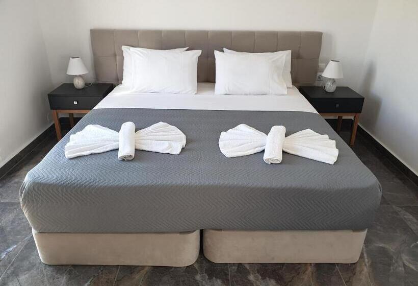 جناح مطلّ علي الحديقة, Odos Oneiron Tavronitis Bay