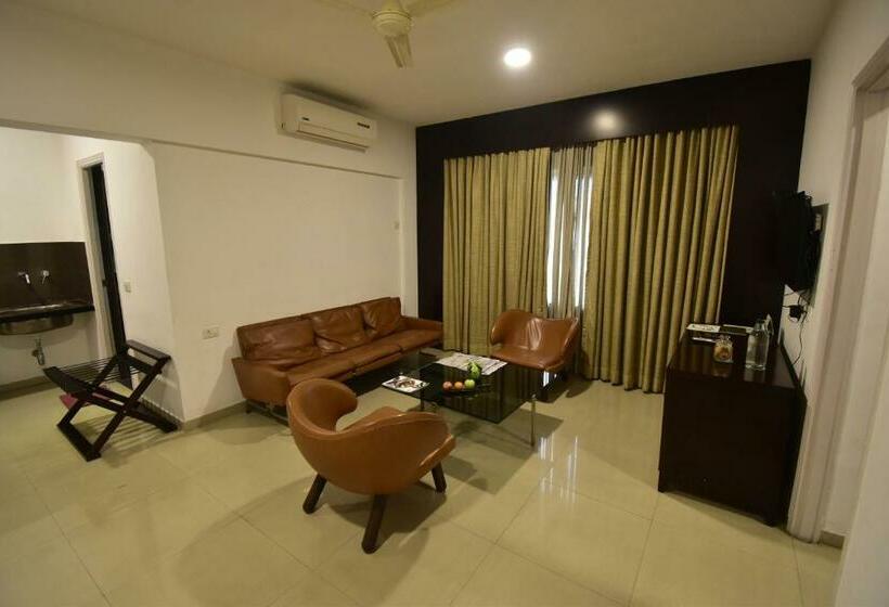 デラックススイート, The Fern Residency, Vadgaon   Talegaon, Pune