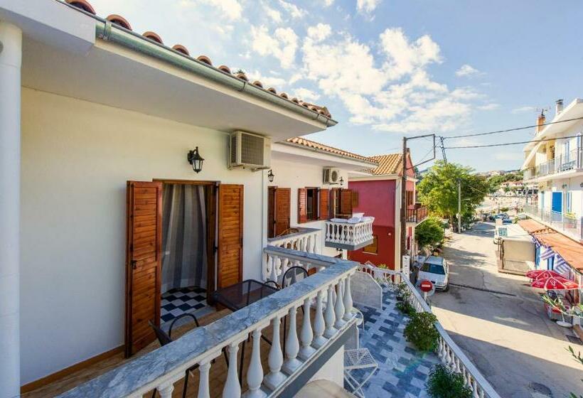 غرفة قياسية مزوَّدة بشُرفة, Pansion Nikos Vergos