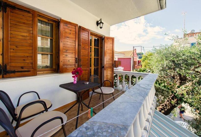 شقة غرفة واحدة, Pansion Nikos Vergos