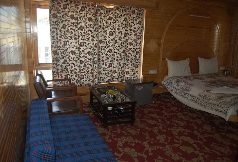 标准间, Paradise Inn