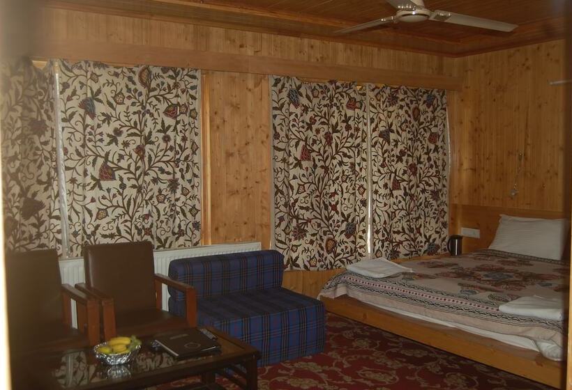 标准间, Paradise Inn