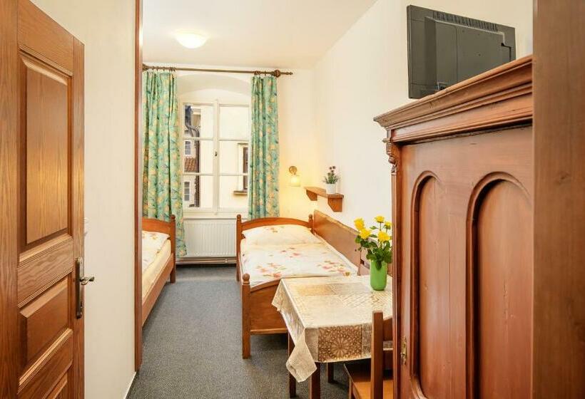 غرفة قياسية, Pension Blume