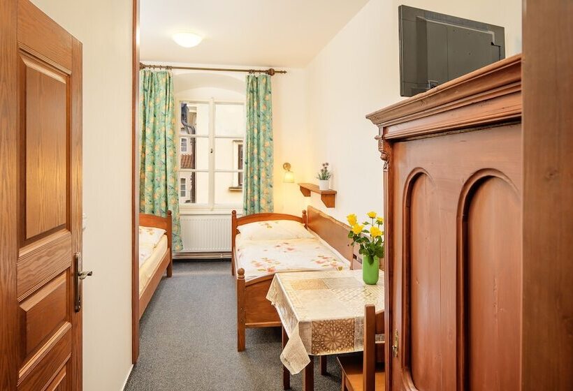 غرفة قياسية, Pension Blume