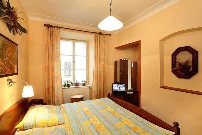 غرفة قياسية, Pension Blume