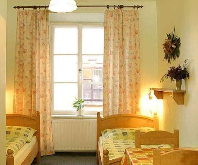 غرفة قياسية, Pension Blume