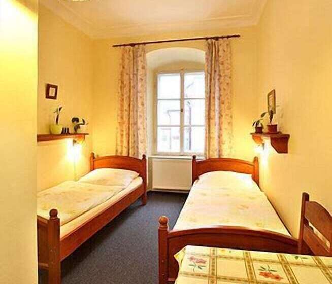 غرفة قياسية, Pension Blume