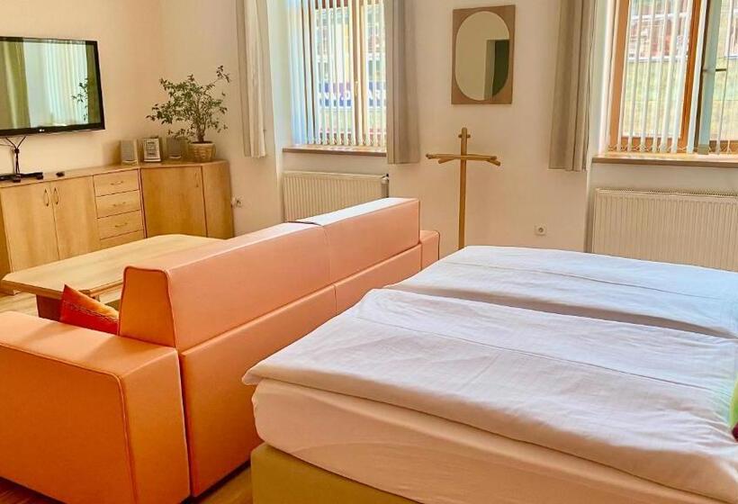 جناح, Penzion Pohoda