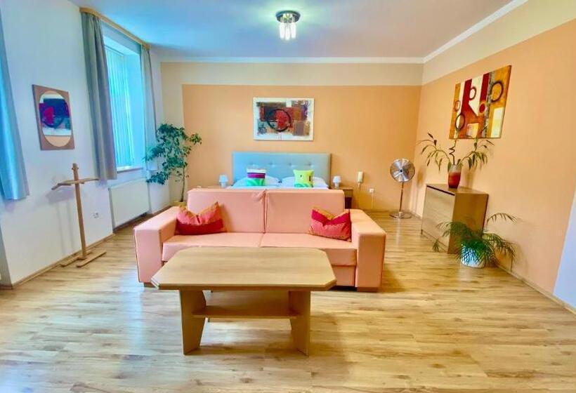 جناح, Penzion Pohoda