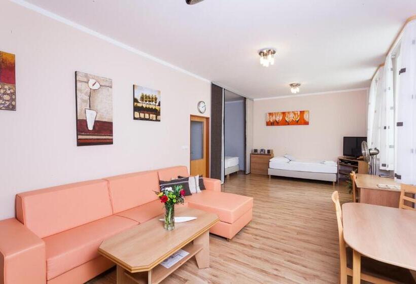 Апартаменты 1 Спальня, Penzion Pohoda