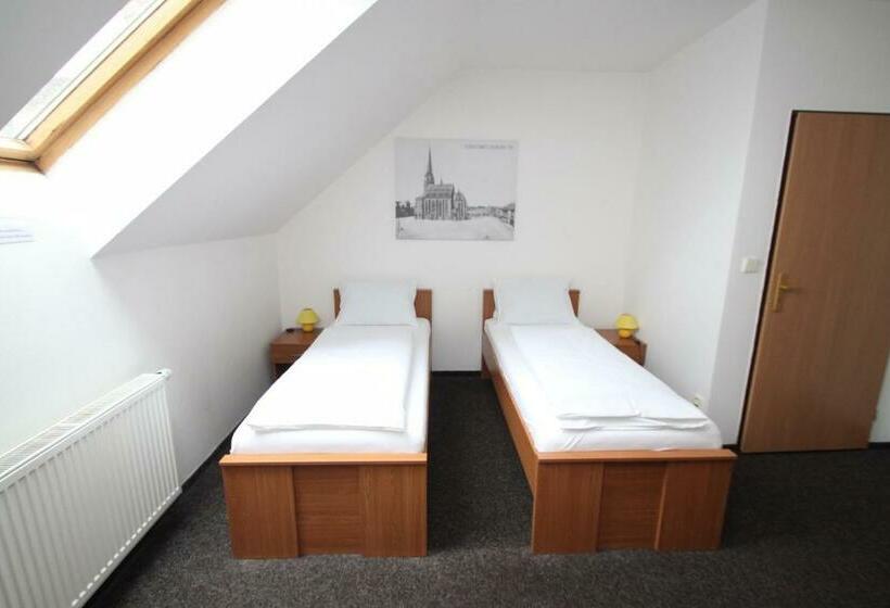 اتاق استاندارد, Penzion U Gigantu