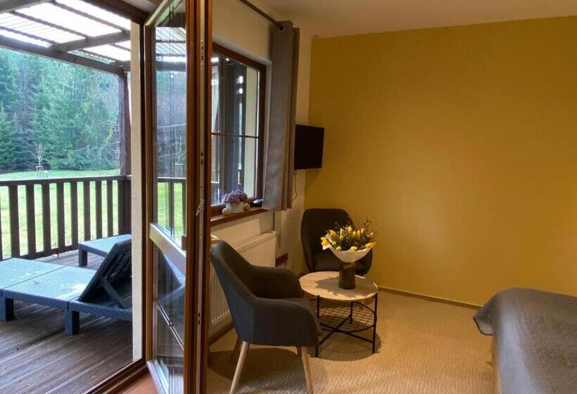 דירת חדר נוף לגינה, Resort Lesní Lázně