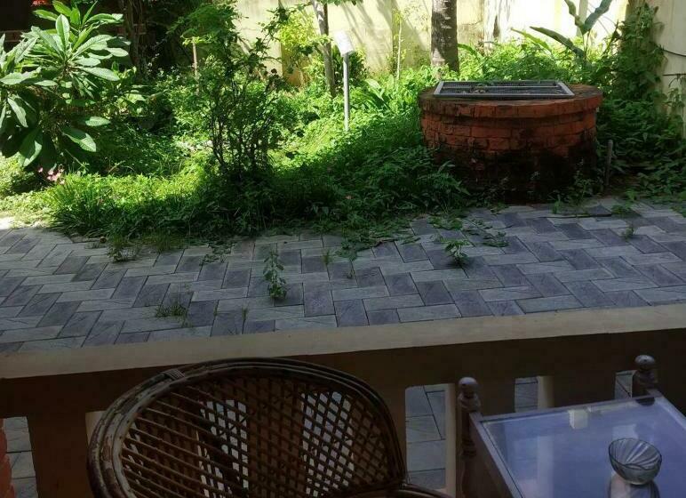 이코노미 룸, Thushara