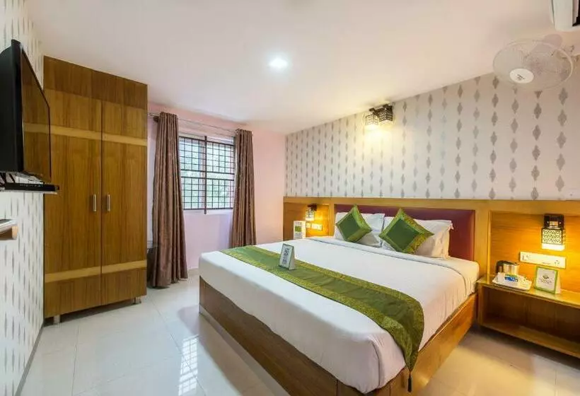 デラックスルーム, Treebo Akshaya Lalbagh Inn