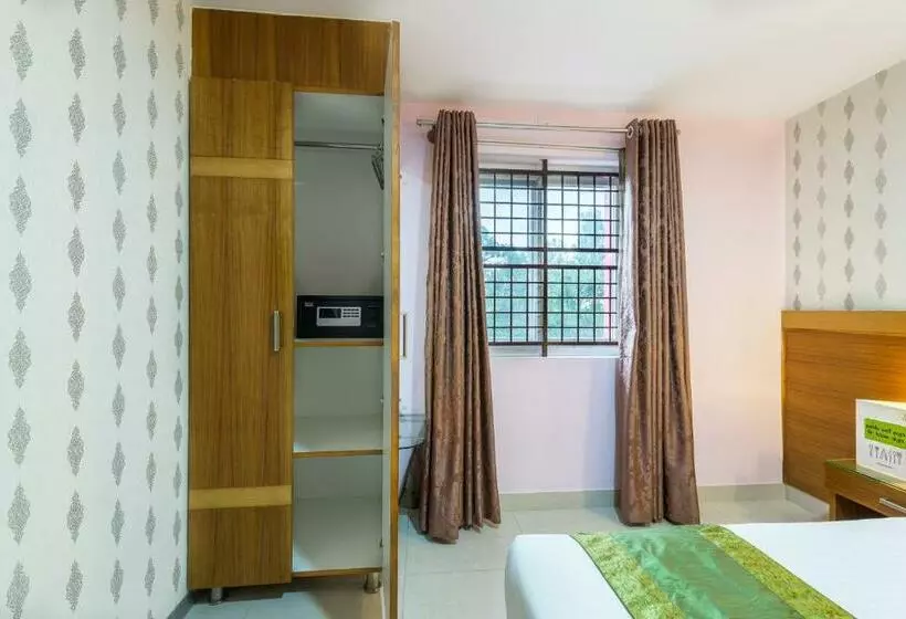デラックスルーム, Treebo Akshaya Lalbagh Inn