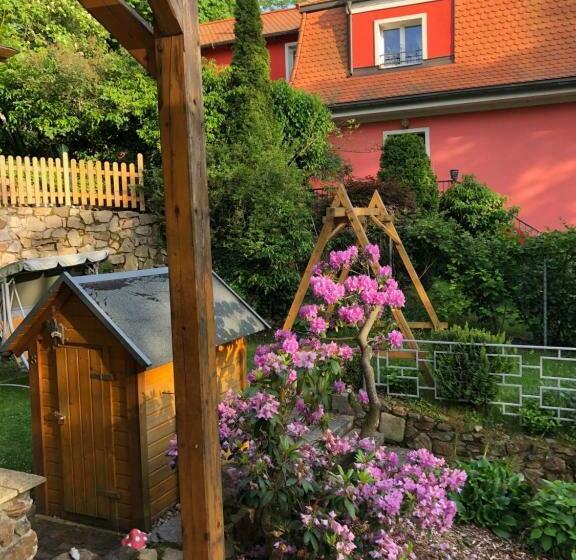 标准间, Vila Anton