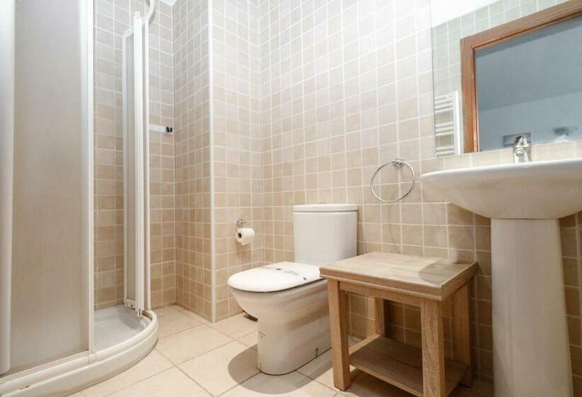 דירת חדר, Apartamentos Araco 3000