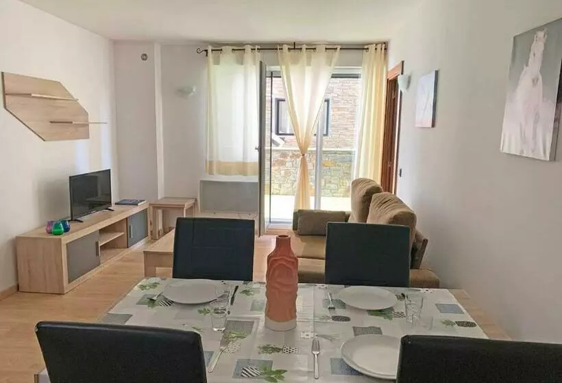آپارتمان 1 خوابه, Apartamentos Araco 3000