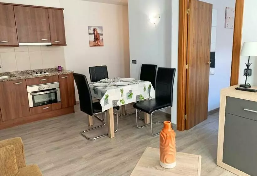آپارتمان 1 خوابه, Apartamentos Araco 3000