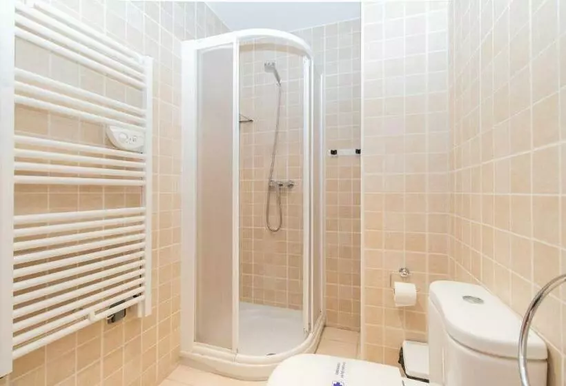 آپارتمان 1 خوابه, Apartamentos Araco 3000
